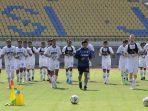 persib-bandung-persiapan-lawan-persipura-jayapura-di-stadion-si-jalak-harupat.jpg