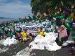 pertamina-ende-bersama-acil-pungut-sampah-di-pantai-nangalala.jpg