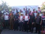 peserta-tour-di-timor-foto-bersama_20171212_211411.jpg