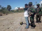 prajurit-tni-dari-kodim-1625ngada-ikut-latihan-menembak.jpg