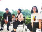 presiden-joko-widodo-dan-keluarga-sabtu-8112018-pagi-menggelar-bincang-bincang-dengan-wartawan.jpg