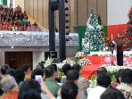 presiden-jokowi-saat-memberikan-sambutan-natal-nasional-di-manado_20161227_221555.jpg