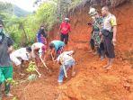 proses-evakuasi-korban-longsor-di-manggarai.jpg