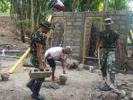 satgas-yonif-raider-408sbh-bangun-mck-untuk-masyarakat.jpg