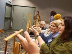 satu-sekolah-di-as-ajarkan-angklung-ke-murid-muridnya-ternyata-pelatih-dari-indonesia-ini-dia.jpg