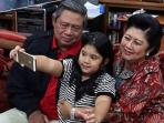 sby-dan-cucu-selfie.jpg