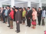 sejumlah-pns-yang-dilantik-bupati-manggarai-barat-agustinus-ch-dula_20180825_153651.jpg