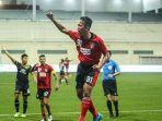selebrasi-penyerang-bali-united-m-rahma.jpg