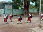 siswa-sdi-oetete-3-kota-kupang.jpg