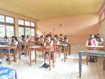 siswa-siswa-smpn-2-langke-rembong-saat-mengiku.jpg