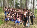 siswa-sma-syuradikara-ende-di-kelimutu.jpg