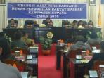 suasa-sidang-dprd-kupang_20160501_152639.jpg