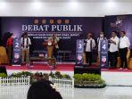suasana-debat-publik.jpg