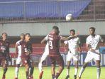 suasana-laga-persipura-jayapura-vs-borneo-fc-yang-berlangsung-di-stadion-maguwoharjo.jpg