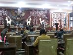 suasana-sebelum-rapat-paripurna-dprd-ntt-senin-1612017_20170116_111807.jpg