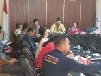 suasana-sosialiasi-cacar-monyet-di-kantor-bandara-el-tari-kupang-jumat-1752019.jpg