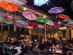 suasana-street-food-swiss-belinn-kristal-hotel.jpg
