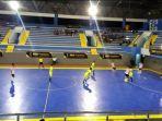 suasana-turnamen-futsal-fispol-cup-viii-di-gedung-olahraga-gor-flobamora.jpg
