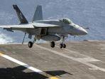 super-hornet-di-kapal-induk-carl-vinson_01.jpg