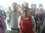 susi-pudjiastuti-di-labuan-bajo_20160605_211834.jpg