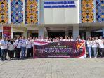 tim-dari-kanwil-kemenkumham-foto-bersama-sebelum-menuju-sejumlah-panti-asuhan.jpg