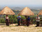 tribun-wiki-melihat-pesona-1000-puncak-bukit-dari-desa-rendu-tutubhada-nagekeo.jpg
