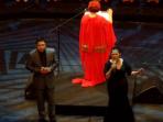 vina-panduwinata-dan-harvey-malaiholo_20160829_113931.jpg