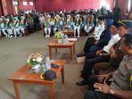 wabup-madur-lepas-19-jemaah-calon-haji-asal-manggarai-ini-pesannya.jpg