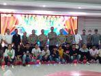 waka-polda-ntt-brigjen-heri-sulistianto-dan-pju-berpose-dengan-para-peserta.jpg