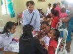 warga-desa-oebola-dalam-fatuleu-barat-dapat-pengobatan-gratis.jpg
