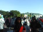 warga-yang-menjalankan-shalat-ied-di-lapangan-korem-161-wirasakti-kupang_20180615_090140.jpg