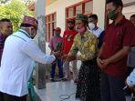 yohanes-rumat-saat-reses-di-bangka-kantar.jpg