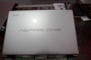 Notebook Acer D725, Incaran Mahasiswa di Kupang - scale_acer1~0.jpg