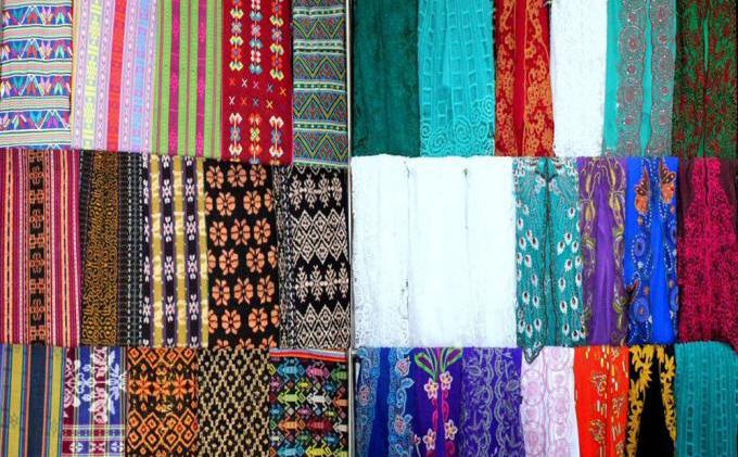 Fashion Timur-Barat di Rumah Kebaya dan Tenun Ikat - rumah_kebaya_dan_tenun_ikat_31.jpg