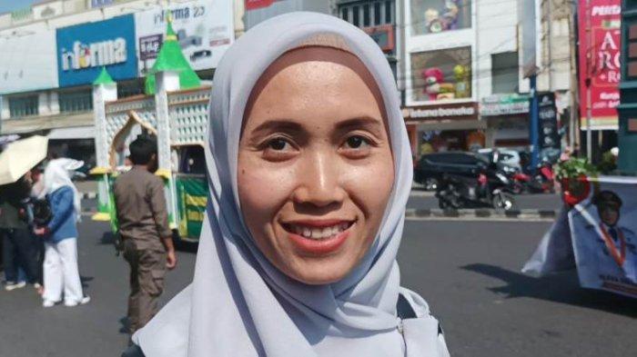 Antusias Warga di Acara HUT Bandar Lampung, Ajak Anak Melihat Pawai Budaya