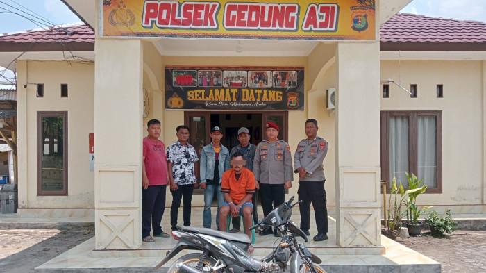 Kapolsek Gedung Aji Polres Tuba Paparkan Kronologi Curanmor di Halaman Kantor Desa Sumber Sari