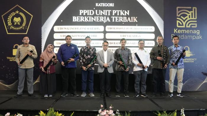 DIGANJAR PENGHARGAAN - UIN123