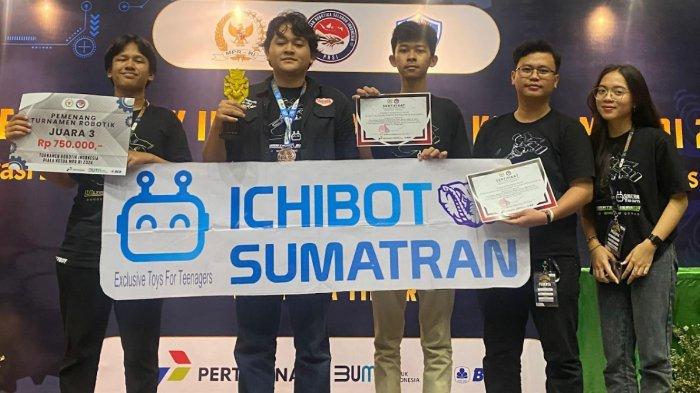 Mahasiswa Fakultas Teknik Unila Juara 3 Turnamen Robotik Indonesia Piala Ketua MPR RI
