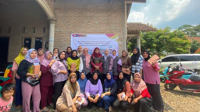 Tim PKM Prodi Farmasi FK Unila Edukasi KLIK dan DaGuSiBu Obat yang Tepat di Dusun Citemen Pesawaran