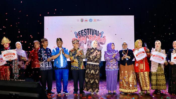 Tulangbawang Sabet Juara Umum Festival Bebay Butabuh 2025