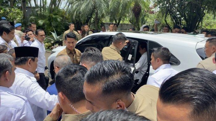 Jokowi dan Kaesang Nebeng Mobil Wakil Presiden Usai Hadiri HUT Gerindra