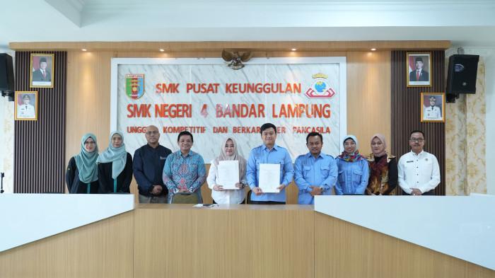 KOLABORASI -  Teknokrat bersama IIUM1