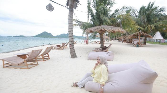 Pantai Kyoko di Pesawaran Lampung dengan Tema Beach Club Serasa Liburan di Bali