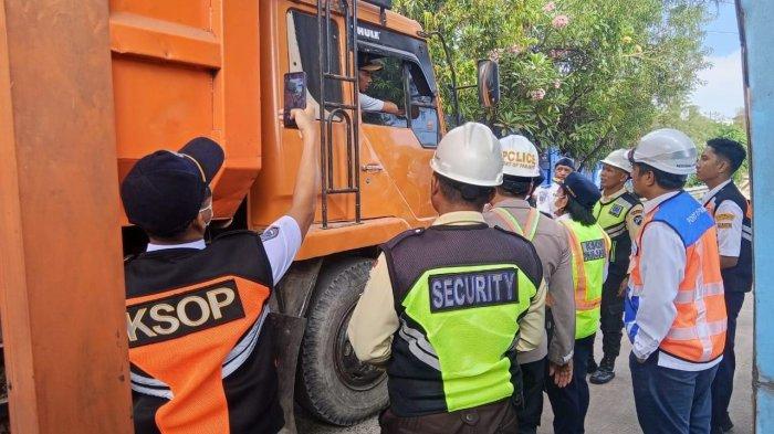 Pelindo Regional 2 Panjang dan KSOP Kelas I Panjang Refreshment Penggunaan STID - Pelindo-Regional-2-Panjang-bersama-KSOP-Kelas-I-Panjang-578.jpg