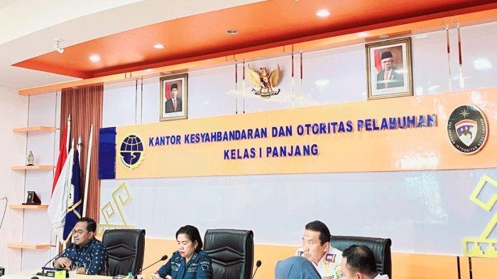 Pelindo Regional 2 Panjang dan KSOP Kelas I Panjang Refreshment Penggunaan STID - Pelindo-Regional-2-Panjang-bersama-KSOP-Kelas-I-Panjang-578i.jpg