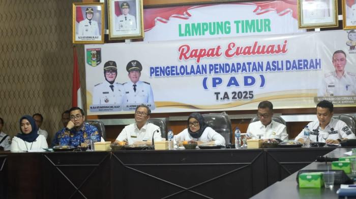 Pemkab Lampung Timur Rapat Evaluasi Pengelolaan PAD Tahun Anggaran 2025