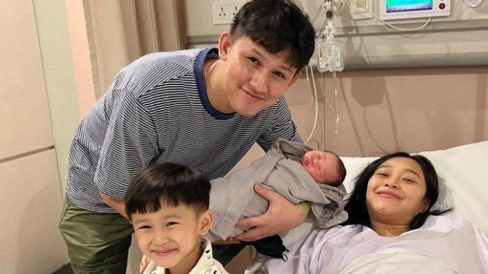 Rinni Wulandari Melahirkan Anak Kedua Jevin Julian, 'Alhamdulillah Lahir Sehat'
