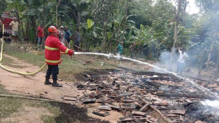 Rumah Semi Permanen Terbakar di Lampung Selatan, Anak Korban Lihat Api dari Dalam Kamar Saudaranya