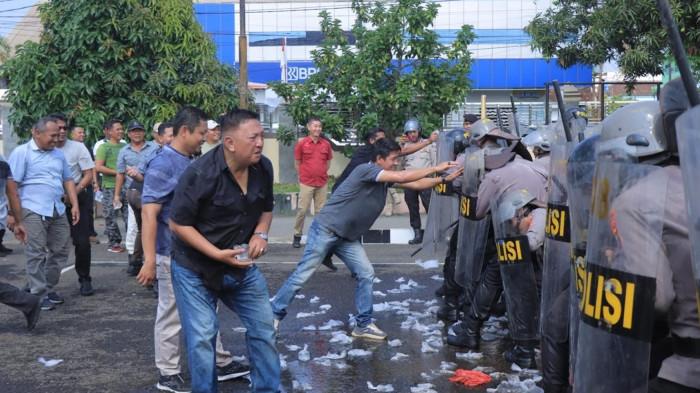 Polres Metro Simulasi Sispamkota Tingkatkan Kesiapsiagaan Personel