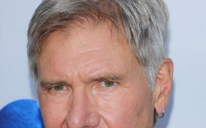 Menhut Geram, Aktor Harrison Ford Injak-injak Meja Kantornya